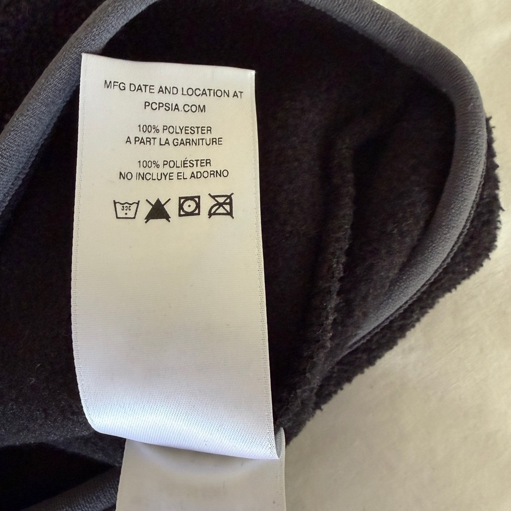 Patagonia Lightweight Synchilla Snap-T Fleece Pullover in Black. Size Medium - Picture 8 of 8